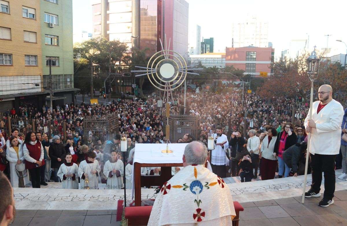 Foto de capa da notícia Caxias do Sul terá a celebração do Jubileu dos Ministros, dos Coroinhas e Acólitos na Missa de Corpus Christi